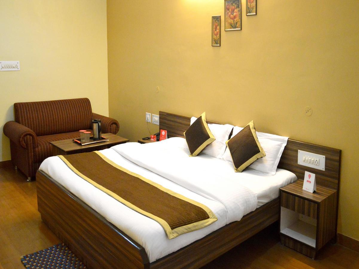 Oyo 6012 Hotel Rockwell ชัยปุระ ภายนอก รูปภาพ