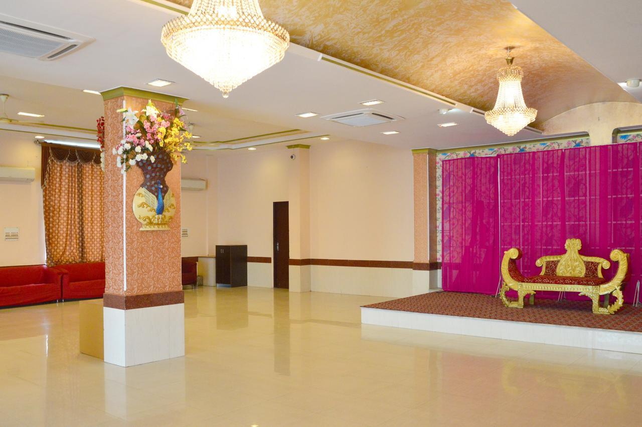 Oyo 6012 Hotel Rockwell ชัยปุระ ภายนอก รูปภาพ
